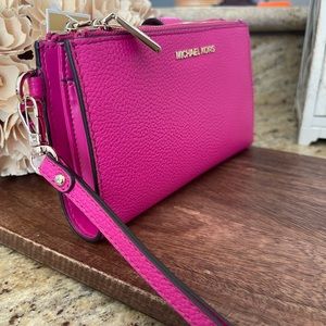 New🌸 mk double zipper wristlet / wallet wild berry color